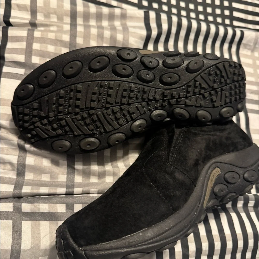 Merrell Black Slip-On Loafers. Great condition.